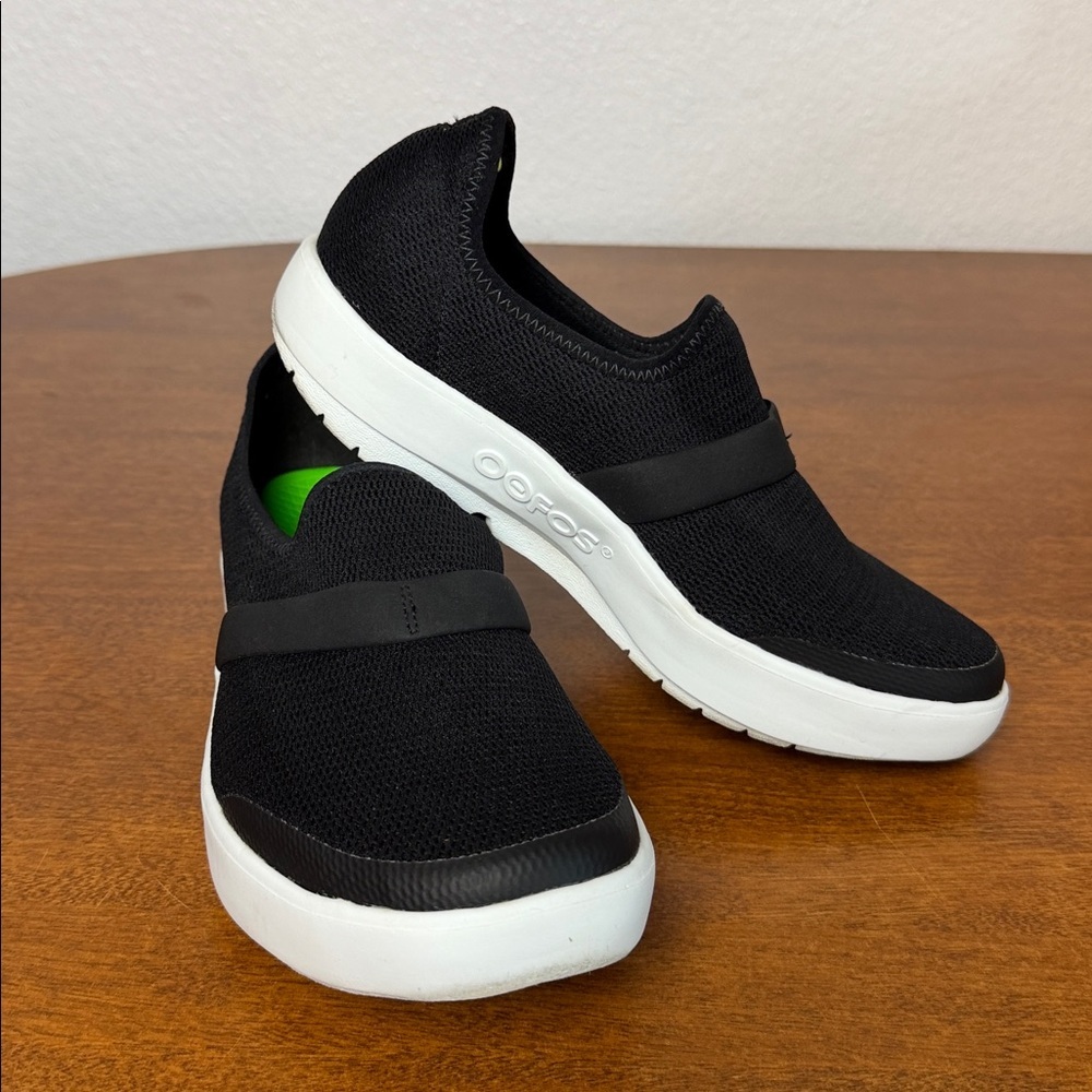 Oofos Omg Women’s Slip On Shoes Black Lime Green Size 7.5